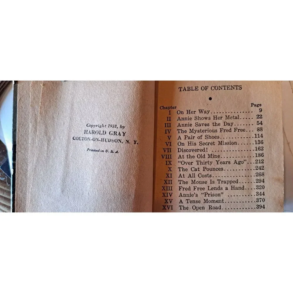 Little Orphan Annie and the Mysterious Shoemaker, by Harold Gray 1938